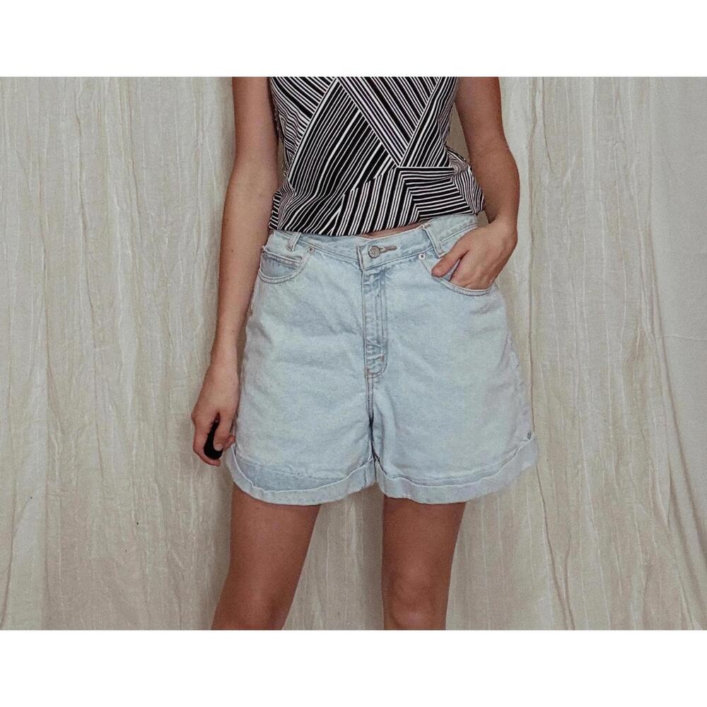J.HOOK Vintage High-Waisted Denim Shorts